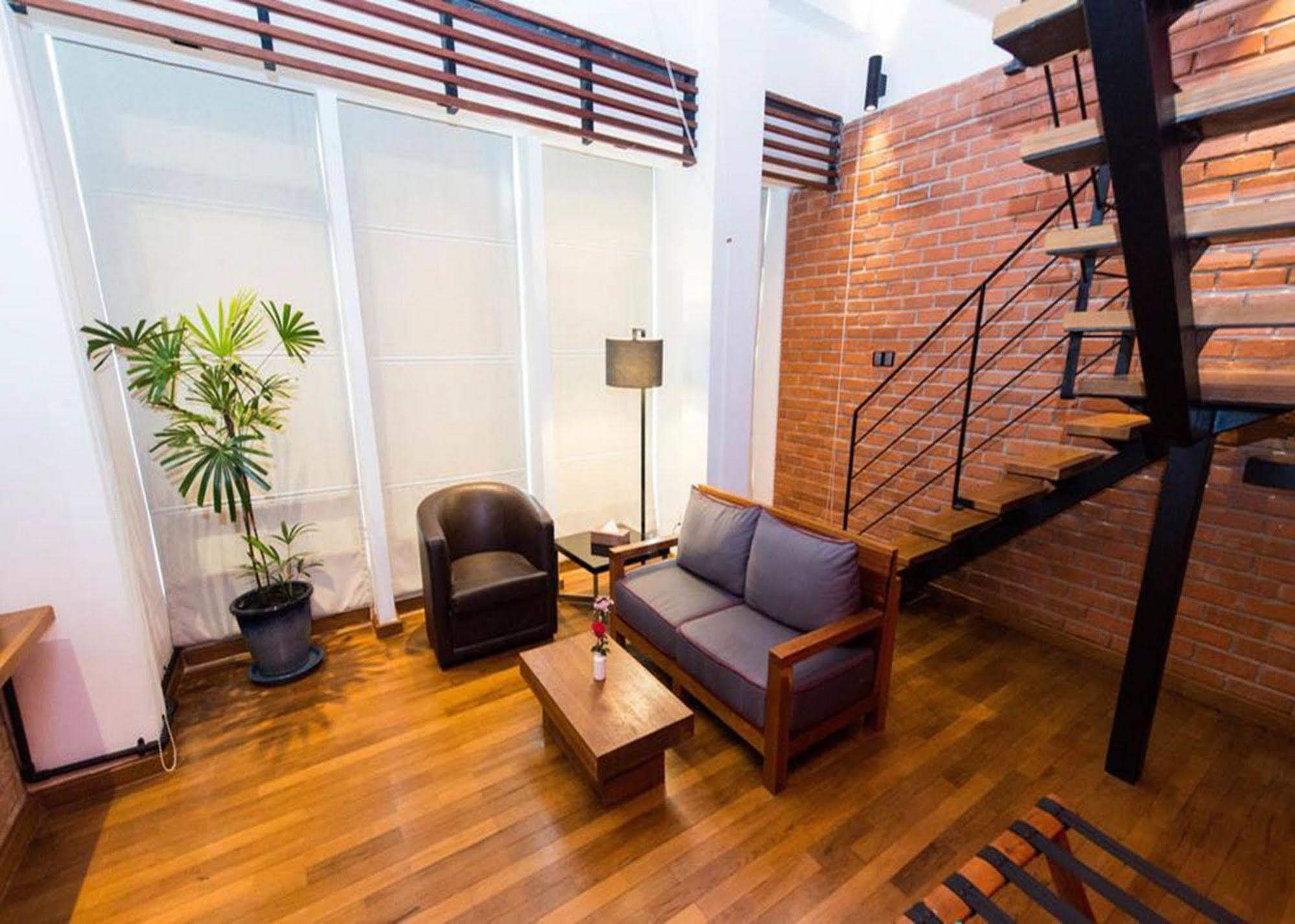 เดอะ ลอฟต์ โฮเต็ล ดาวน์ทาวน์ ย่างกุ้ง Hotel ภายนอก รูปภาพ