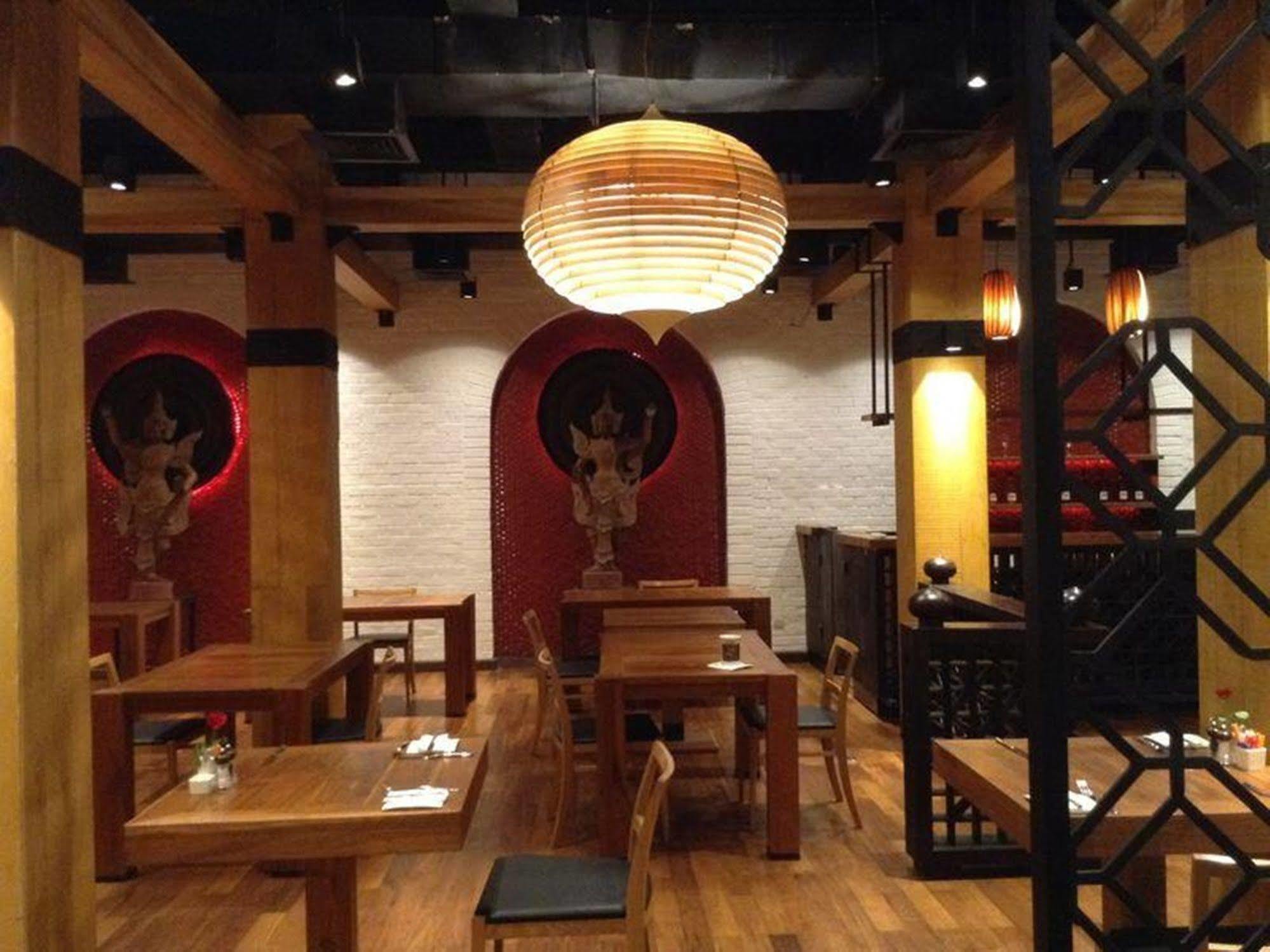 เดอะ ลอฟต์ โฮเต็ล ดาวน์ทาวน์ ย่างกุ้ง Hotel ภายนอก รูปภาพ
